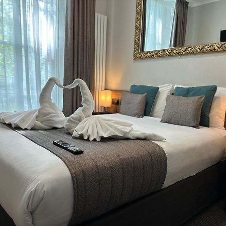Tudor Court Hotel Londyn Zewnętrze zdjęcie