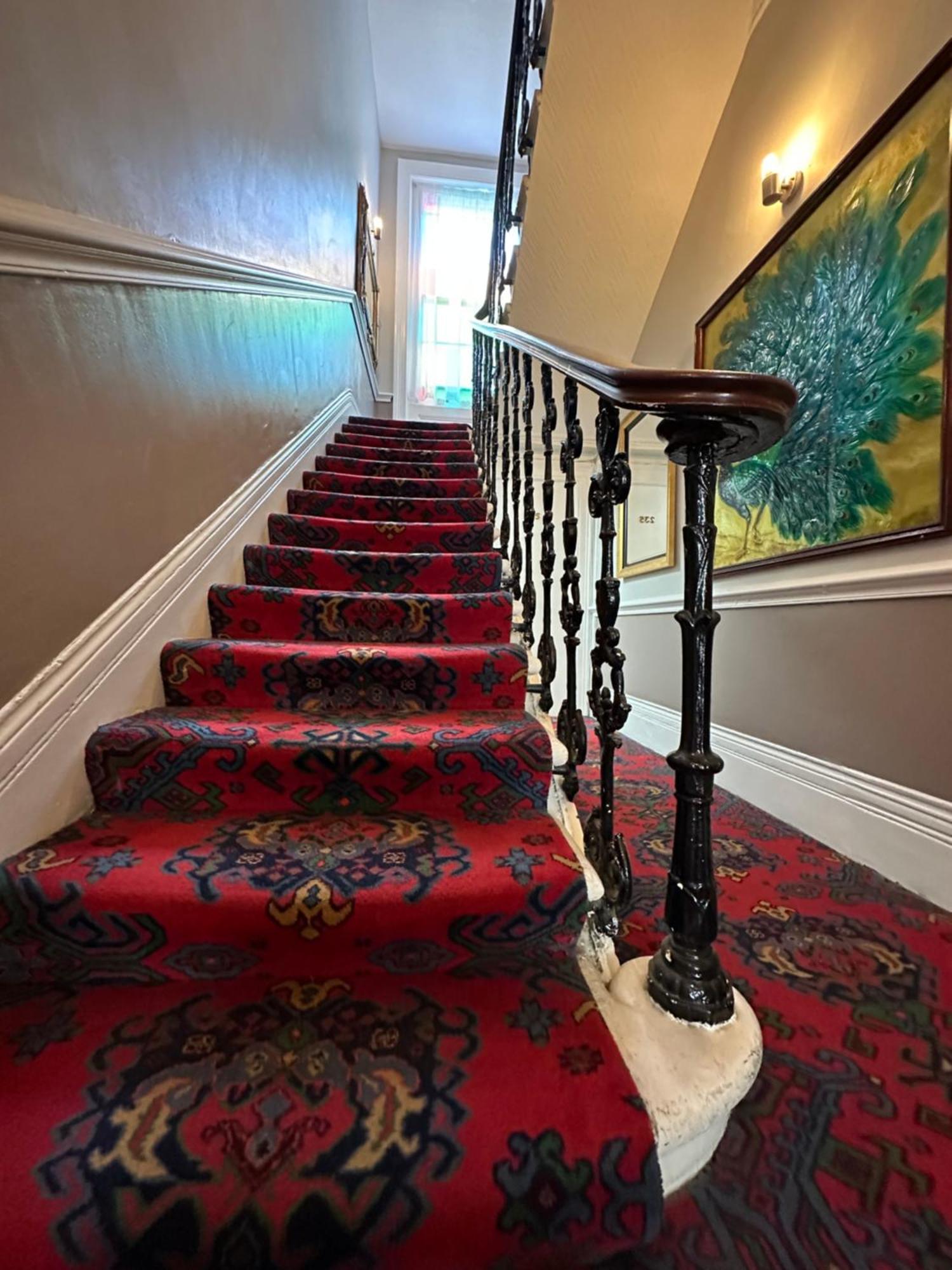 Tudor Court Hotel Londyn Zewnętrze zdjęcie