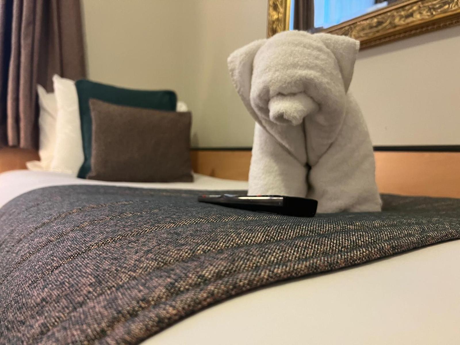 Tudor Court Hotel Londyn Zewnętrze zdjęcie