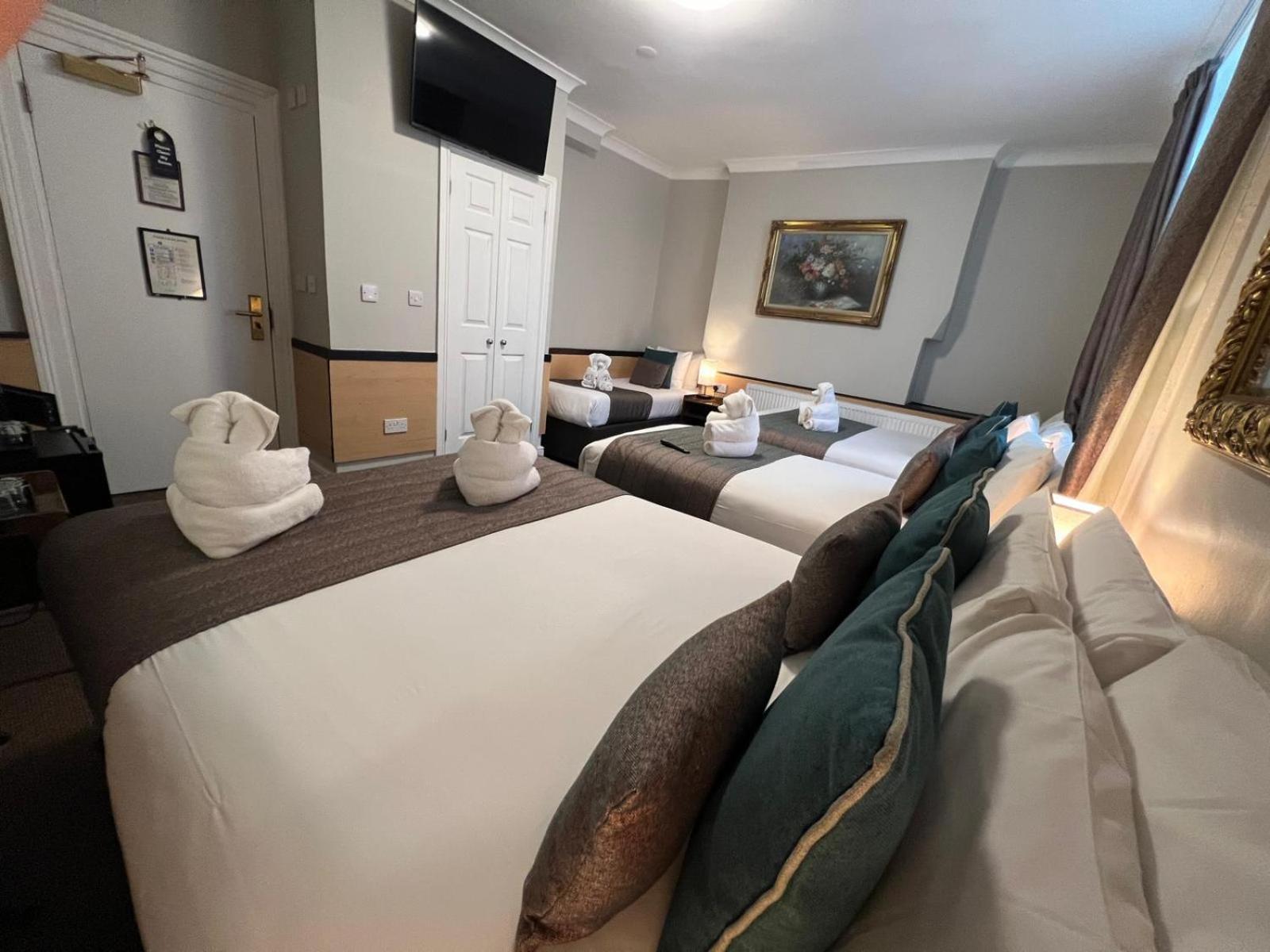 Tudor Court Hotel Londyn Zewnętrze zdjęcie
