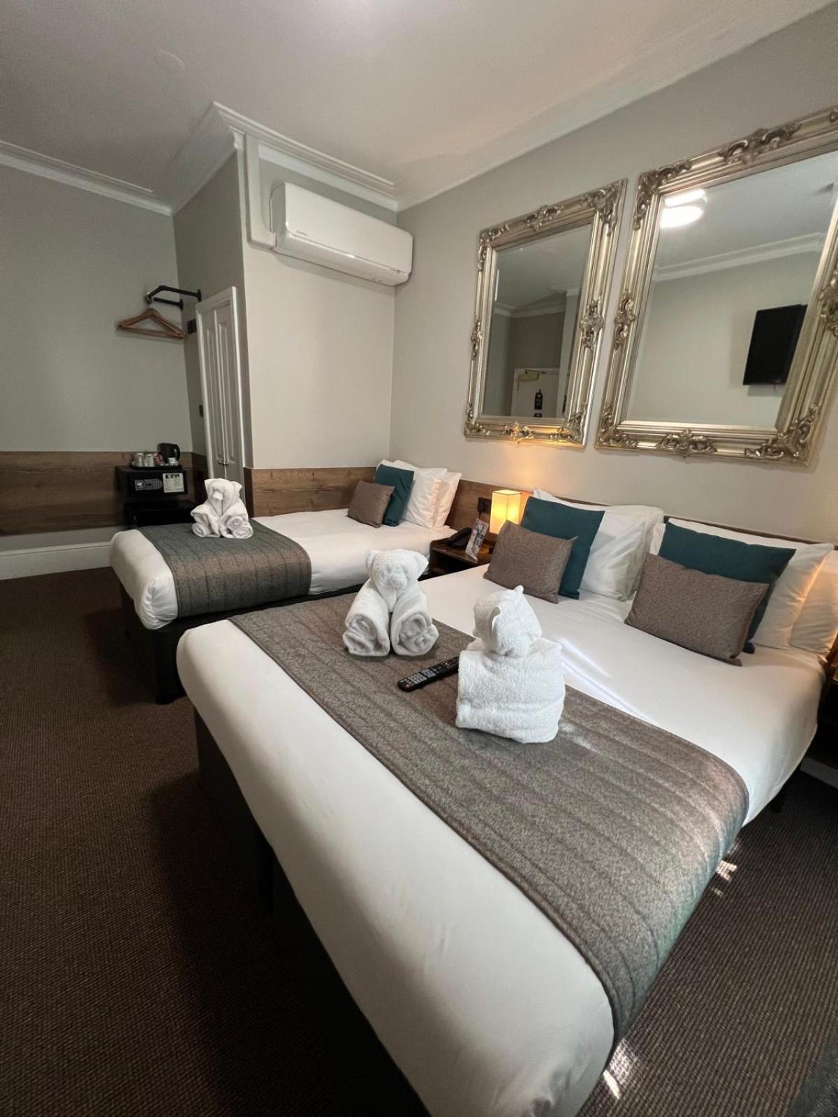 Tudor Court Hotel Londyn Zewnętrze zdjęcie